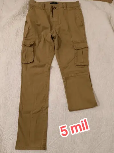 Pantalones cargo color caqui para hombre - miniatura 1