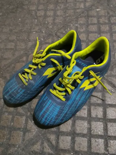 Zapatillas deportivas Lotto azul y amarillo - miniatura 1