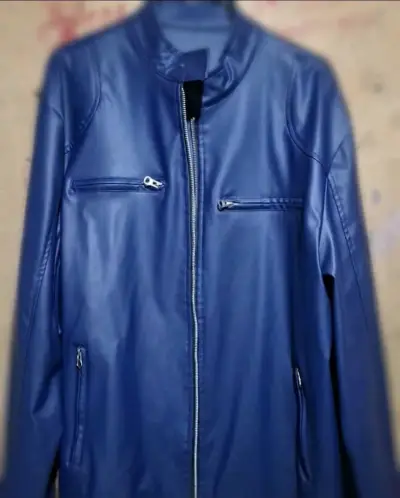 Chaqueta de cuero sintético azul para hombre - miniatura 1