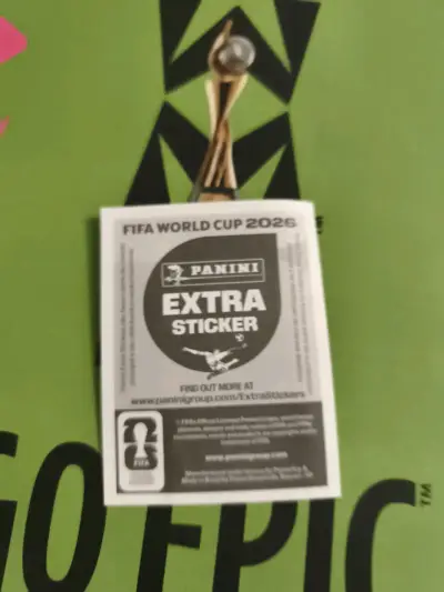Álbum FIFA con lámina de Haaland - miniatura 2