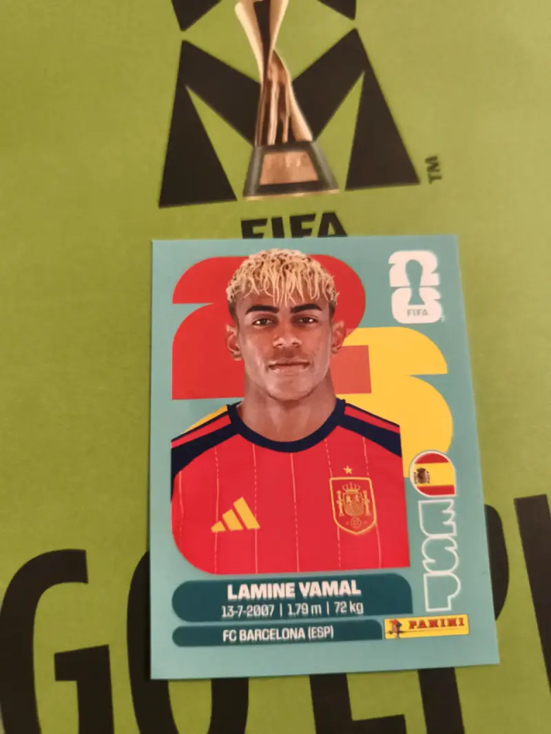 Lámina Panini FIFA 2026 Lamine Yamal - 1