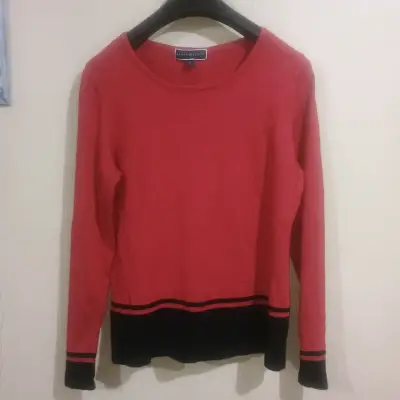 Suéter rojo Karen Scott con detalles negros - miniatura 1