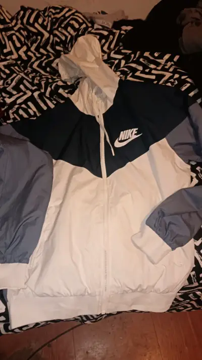 Cortaviento Nike bicolor mujer talla M - miniatura 1