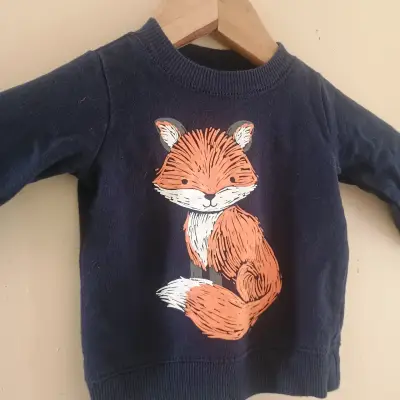 Polerón infantil azul con diseño de zorro - miniatura 1