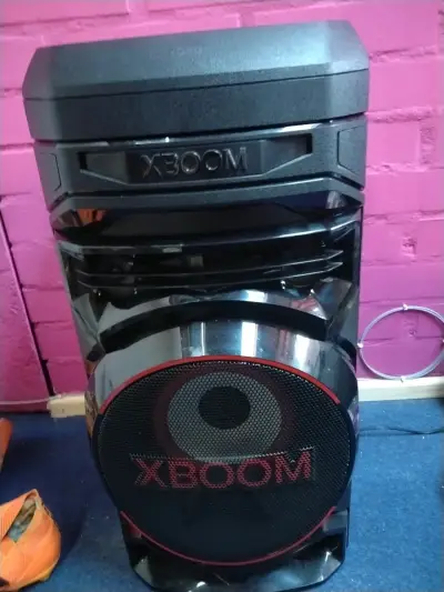 Parlante LG XBOOM potente sonido - miniatura 1
