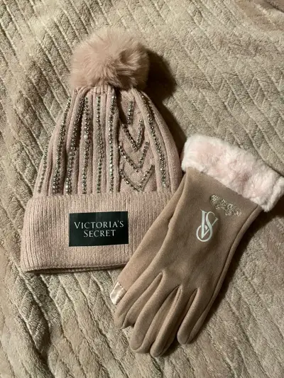Set de gorro y guantes Victoria's Secret - miniatura 1