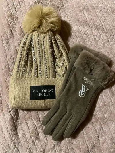 Set de gorro y guantes Victoria's Secret - miniatura 2