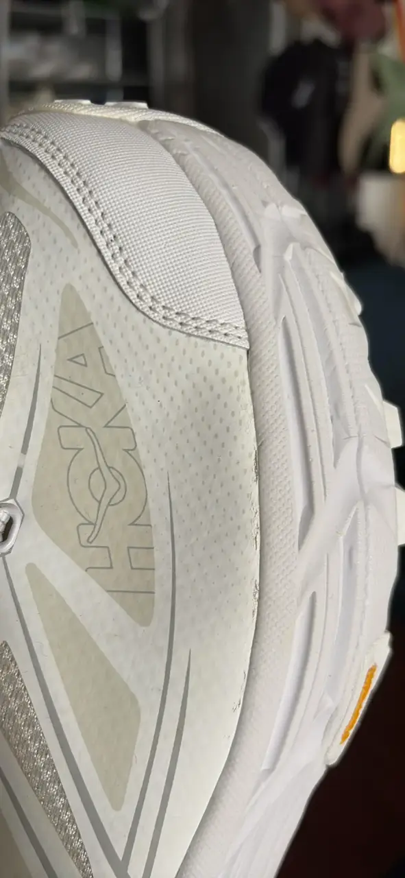Zapatillas deportivas blancas Hoka planta vibram - 5