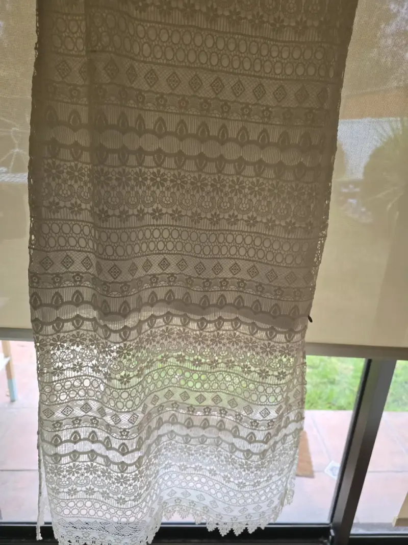 Vestido blanco de encaje elegante - 5