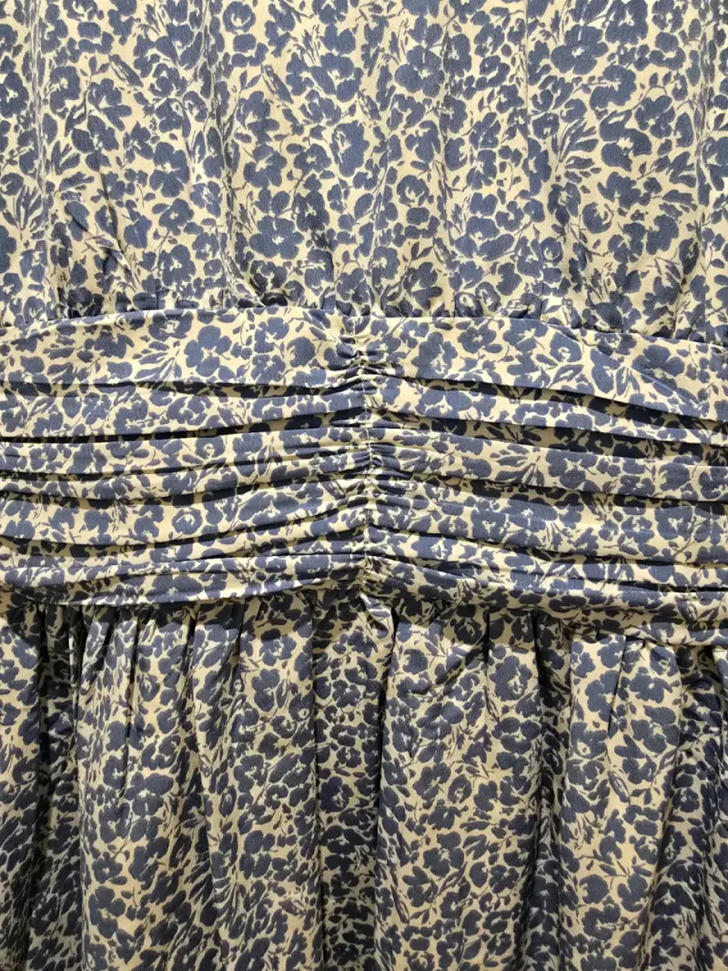 Vestido estampado azul y blanco - 3