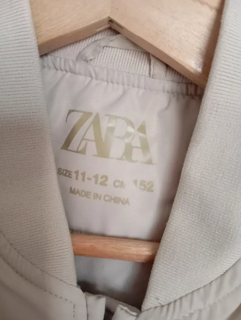 Chaqueta beige de Zara con cierre - 2