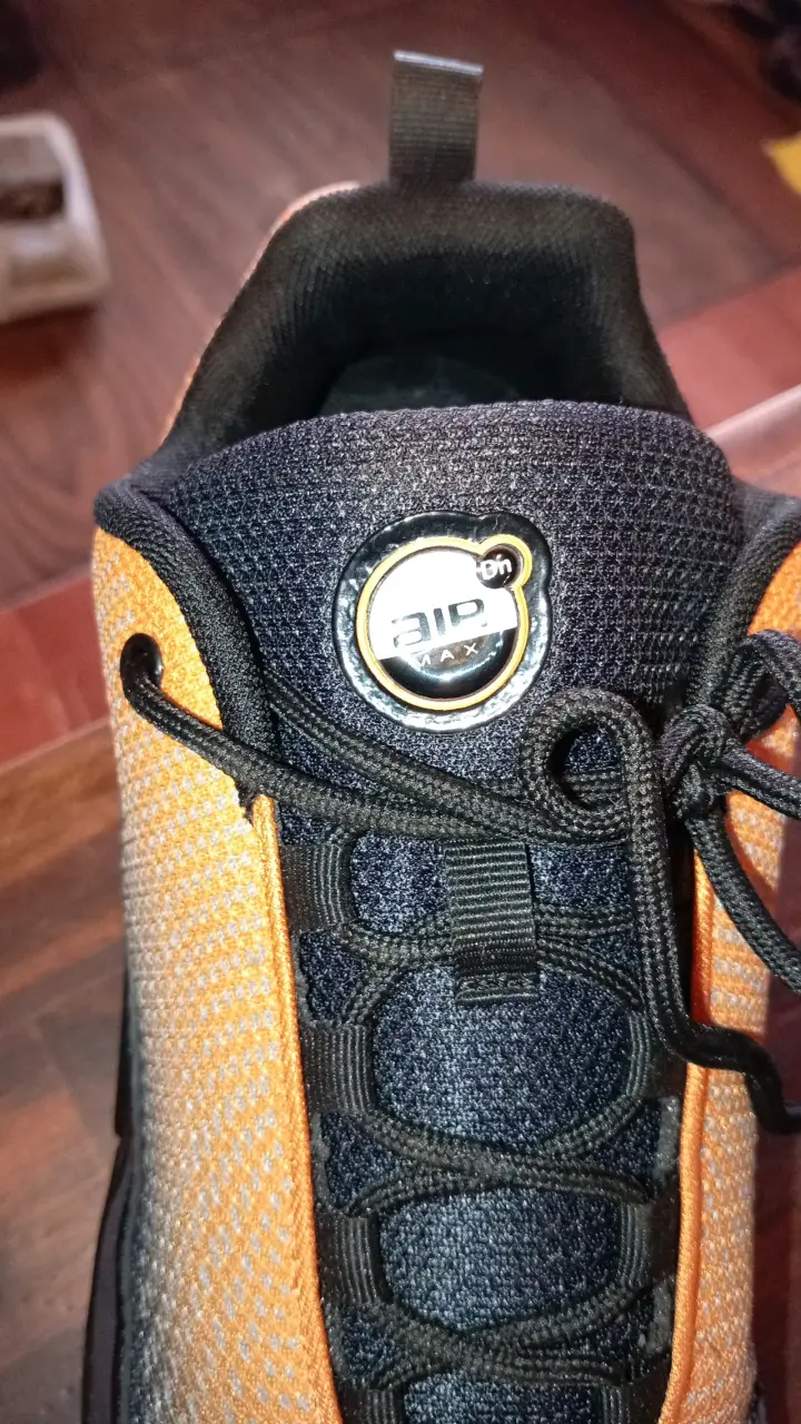 Zapatillas deportivas Air color naranja y negro - 6