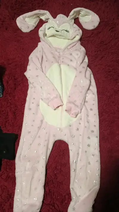 Pijama enterizo infantil con orejas de conejo - miniatura 2