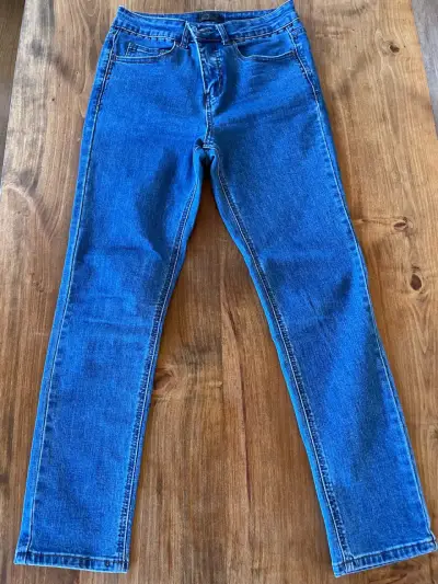Jeans azul clásico para mujer - miniatura 1