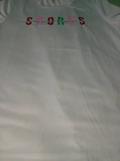 Polera deportiva blanca con diseño 'SPORTS' - miniatura 3