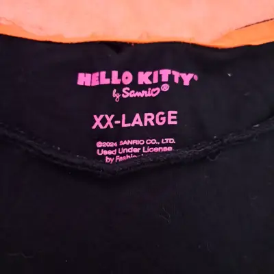 Polera Hello Kitty negra talla XXL - miniatura 2