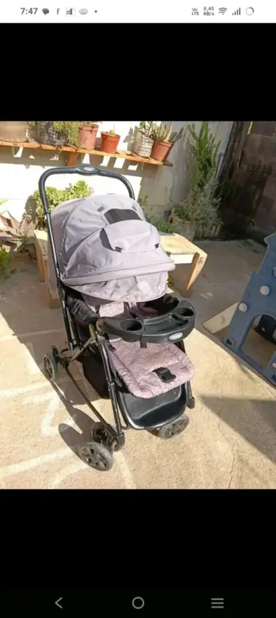 Coche de paseo para bebé con bandeja - miniatura 2