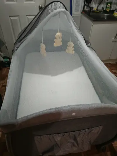 Cuna corral para bebé con mosquitero - miniatura 3