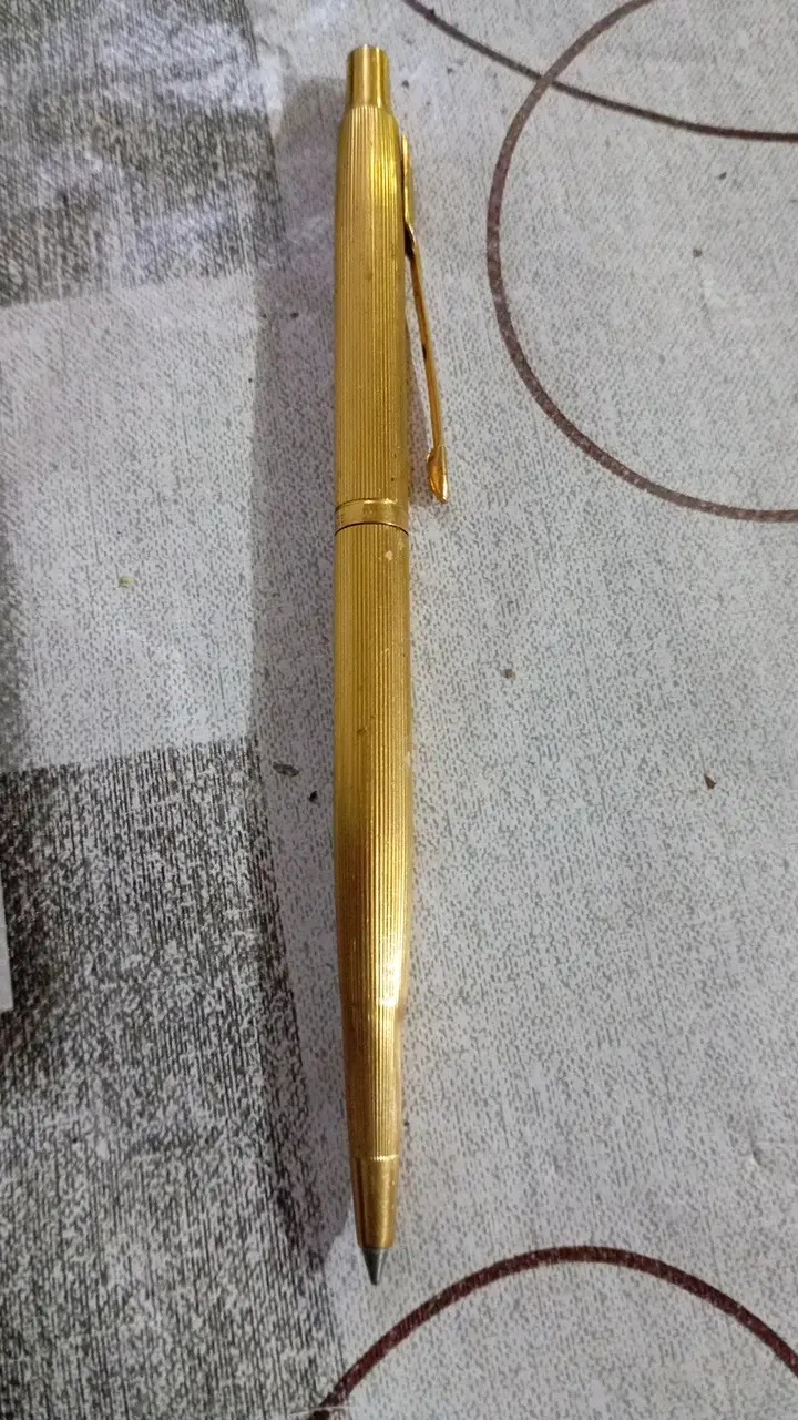 Elegante bolígrafo dorado metálico - 3