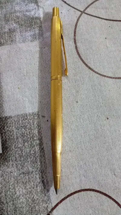 Elegante bolígrafo dorado metálico - miniatura 3