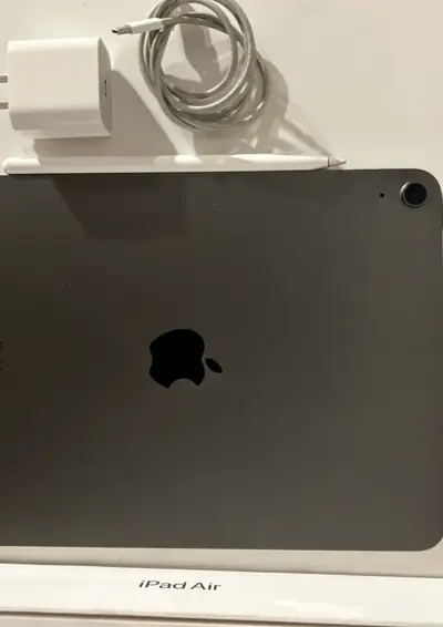 iPad Air 5Gen 64Gb+Apple Pencil+accesorios - miniatura 3