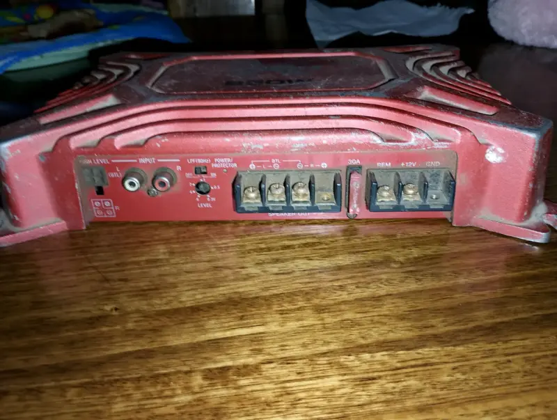 Amplificador Sony Xplod 250W rojo - 2