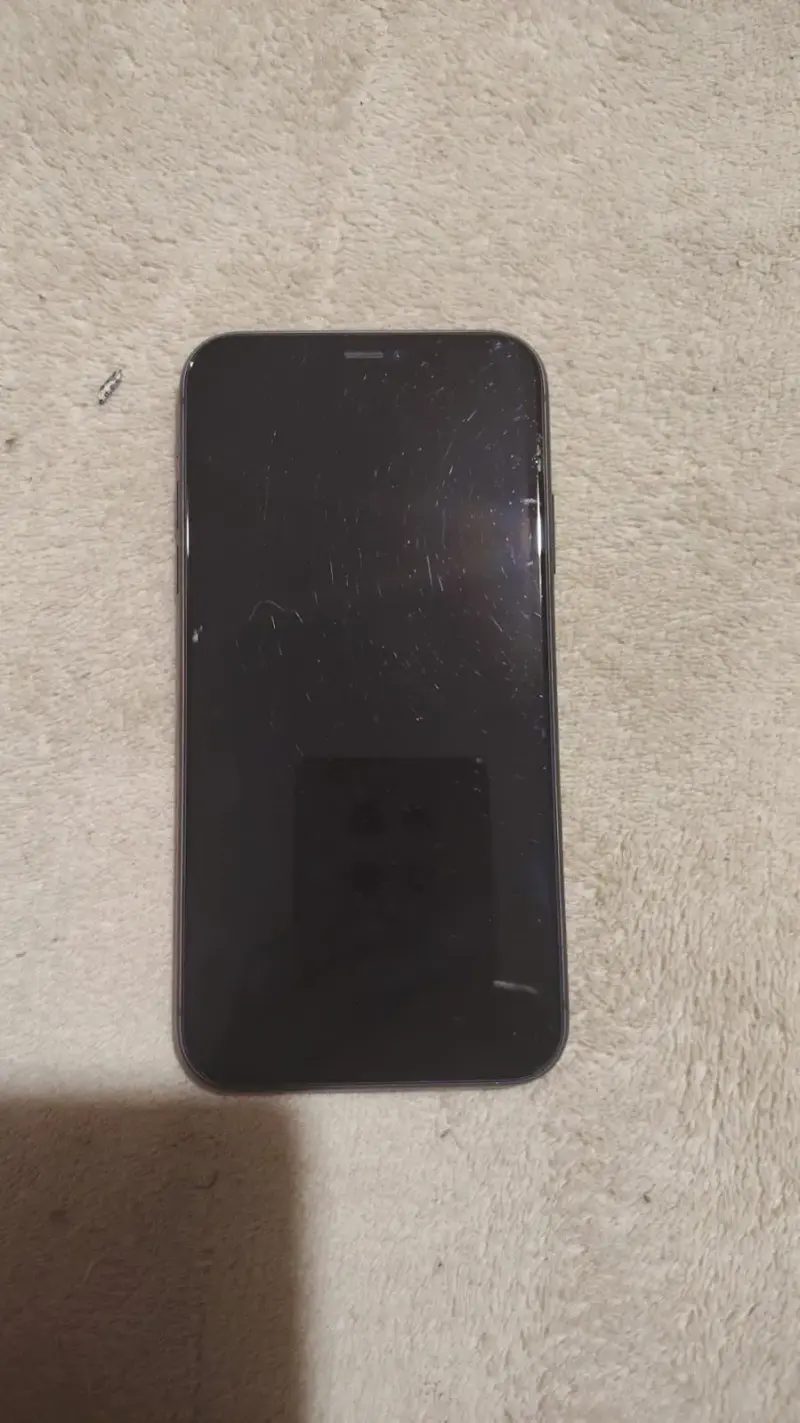 iphone 11 en buen estado - 3