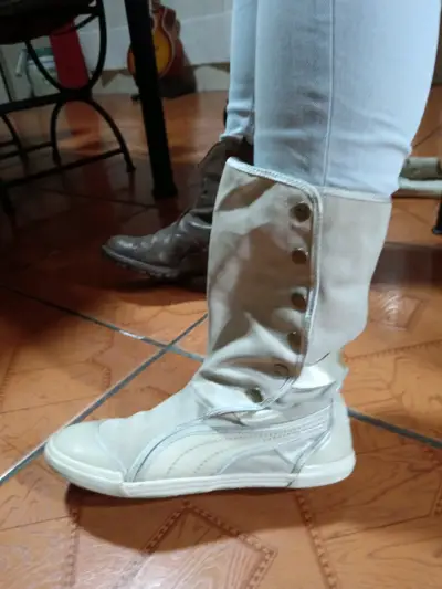 Botines de cuero blanco en buen estado - miniatura 3
