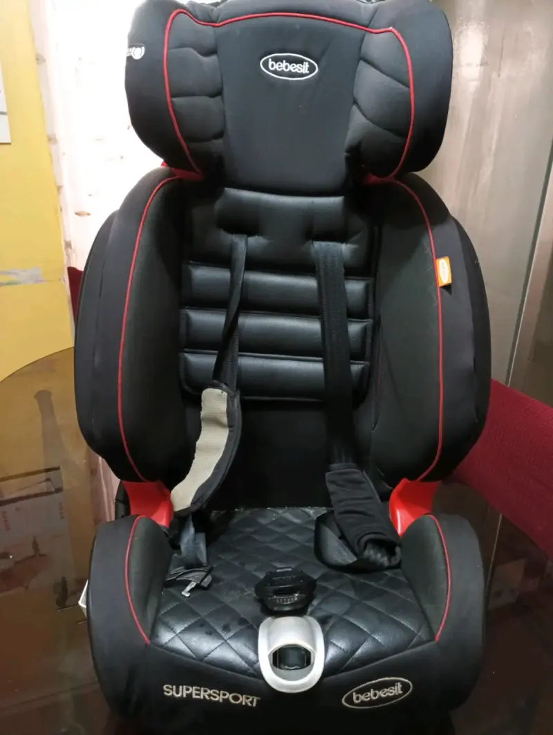 Silla de auto infantil Bebesit SPT negra - 2