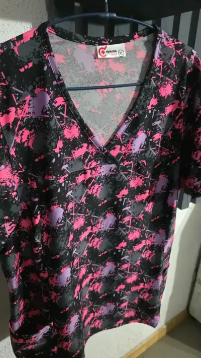 Polera Clinica Ripholia - miniatura 1