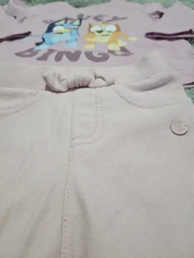 Conjunto de ropa infantil rosado - miniatura 3