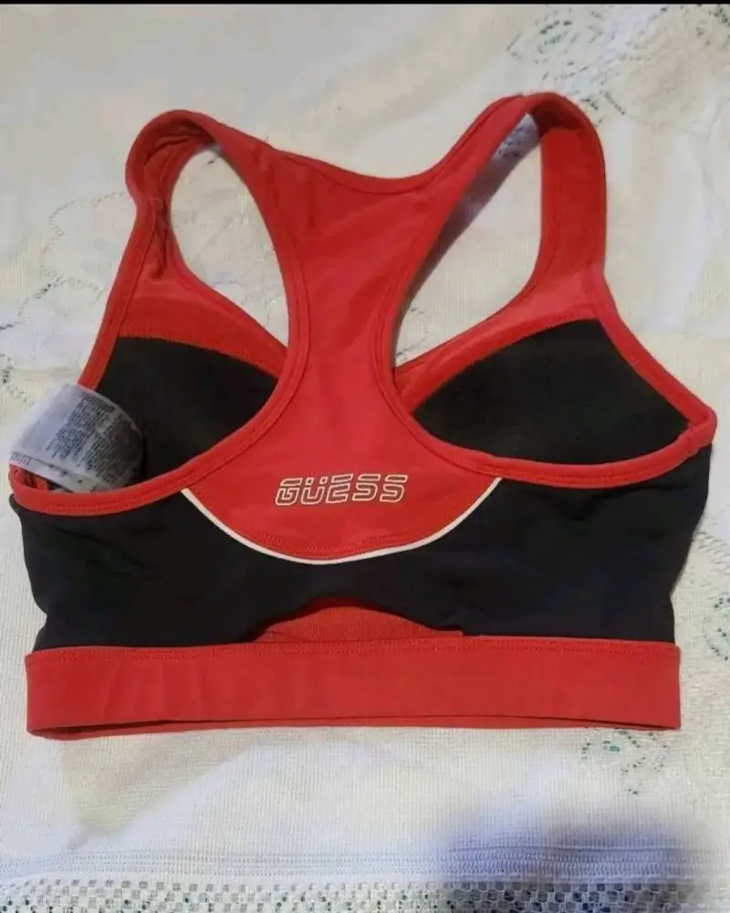 Conjunto deportivo rojo y negro Guess original - 3