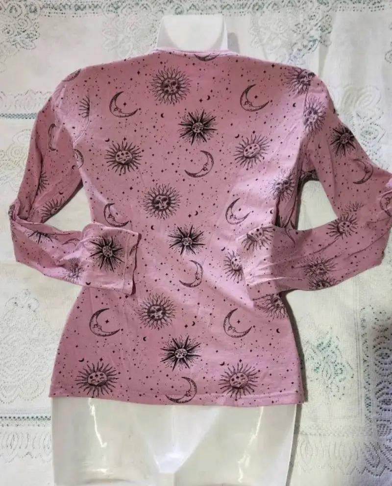 Polera manga larga con estampado astral - 3