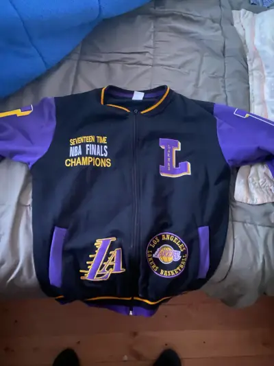 Chaqueta Lakers vintage negra y morada - miniatura 2