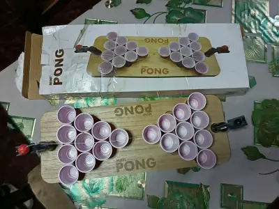 Juego de mini pong con vasos - miniatura 1