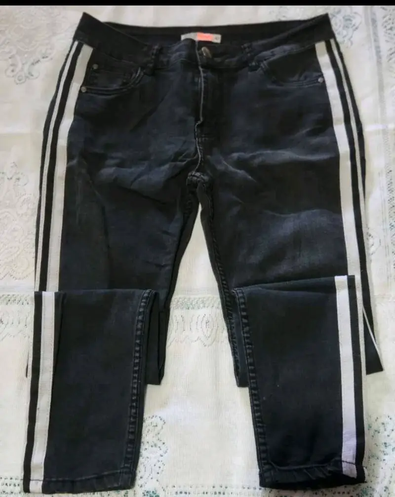 Jeans FES negros con franjas blancas - 2
