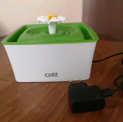 Fuente de agua para mascotas Catit - miniatura 2