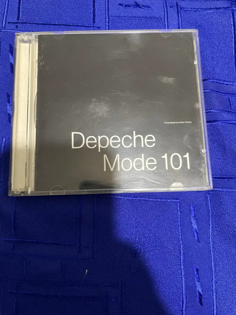 CD Depeche Mode con estuche - 3