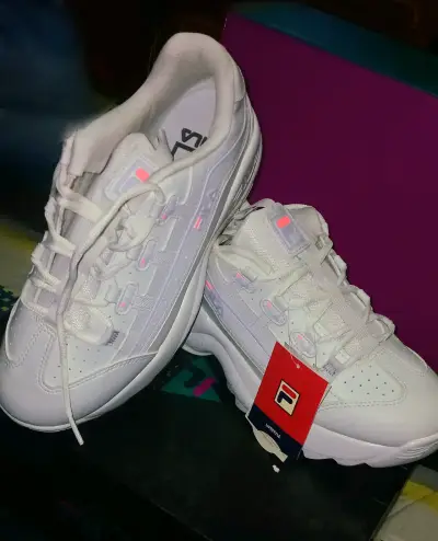 Zapatillas Fila blancas nuevas - miniatura 1