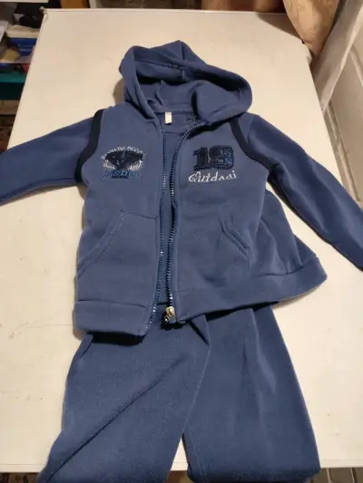 Vestido huasa talla 1 y buzo talla 6 - miniatura 5