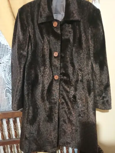 Abrigo de mujer con estampado animal print - miniatura 1