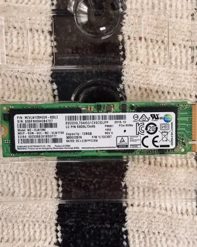 SSD Samsung 128GB PCIe NVMe - miniatura 1