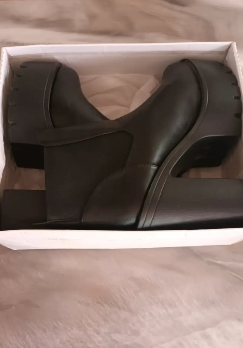Botines negros de cuero con plataforma - 2