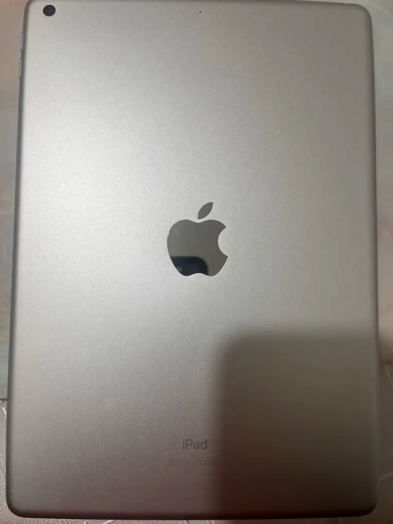 iPad novena generación modelo MK2L3CI/A - 2