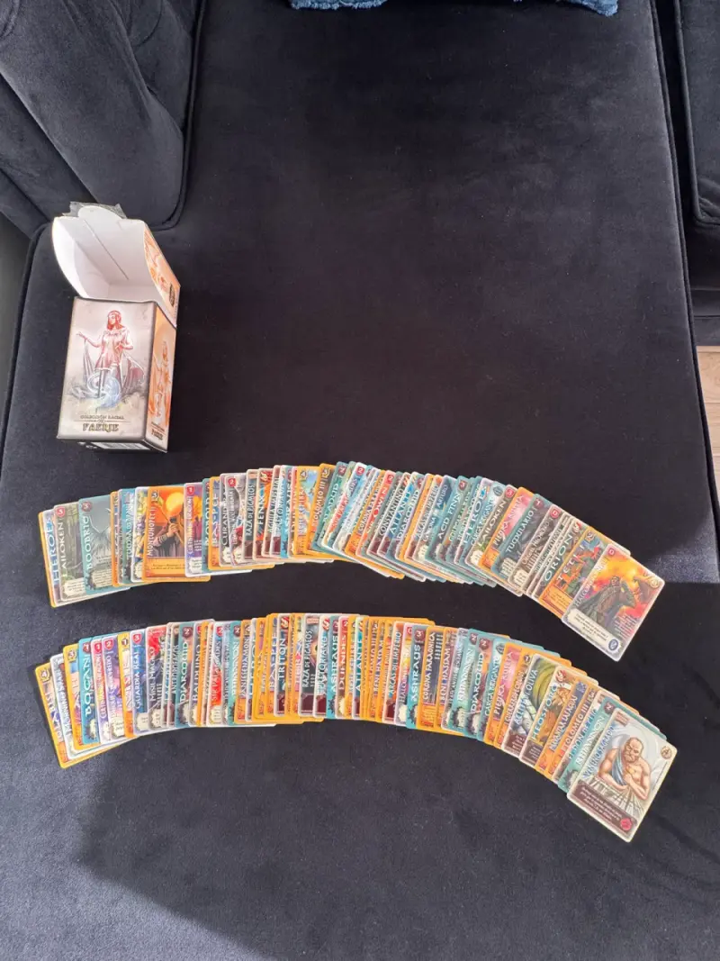 Juego de cartas coleccionables mitos y leyendas. - 2