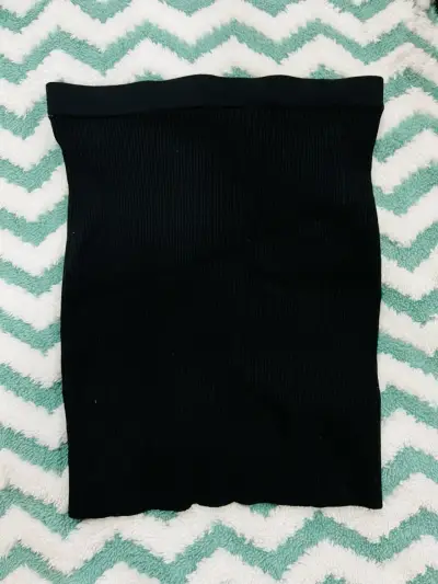 Top strapless Fashion Nova negro 💖 - miniatura 1