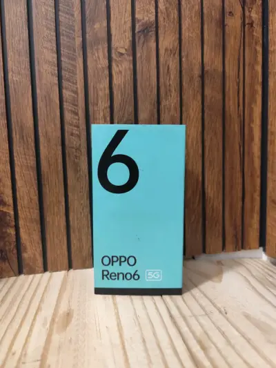 Smartphone OPPO Reno6 5G con cargador - miniatura 4