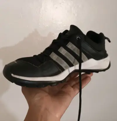 Zapatillas deportivas negras Adidas - miniatura 1