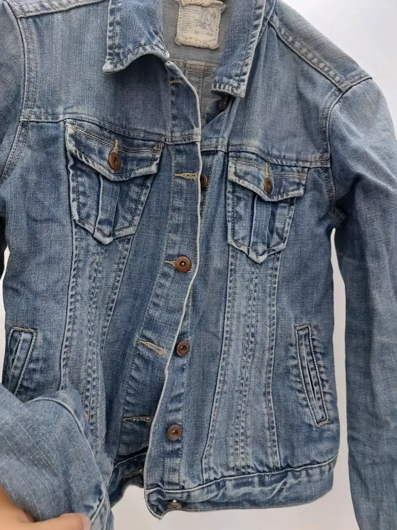 Chaqueta de mezclilla azul para mujer - 4