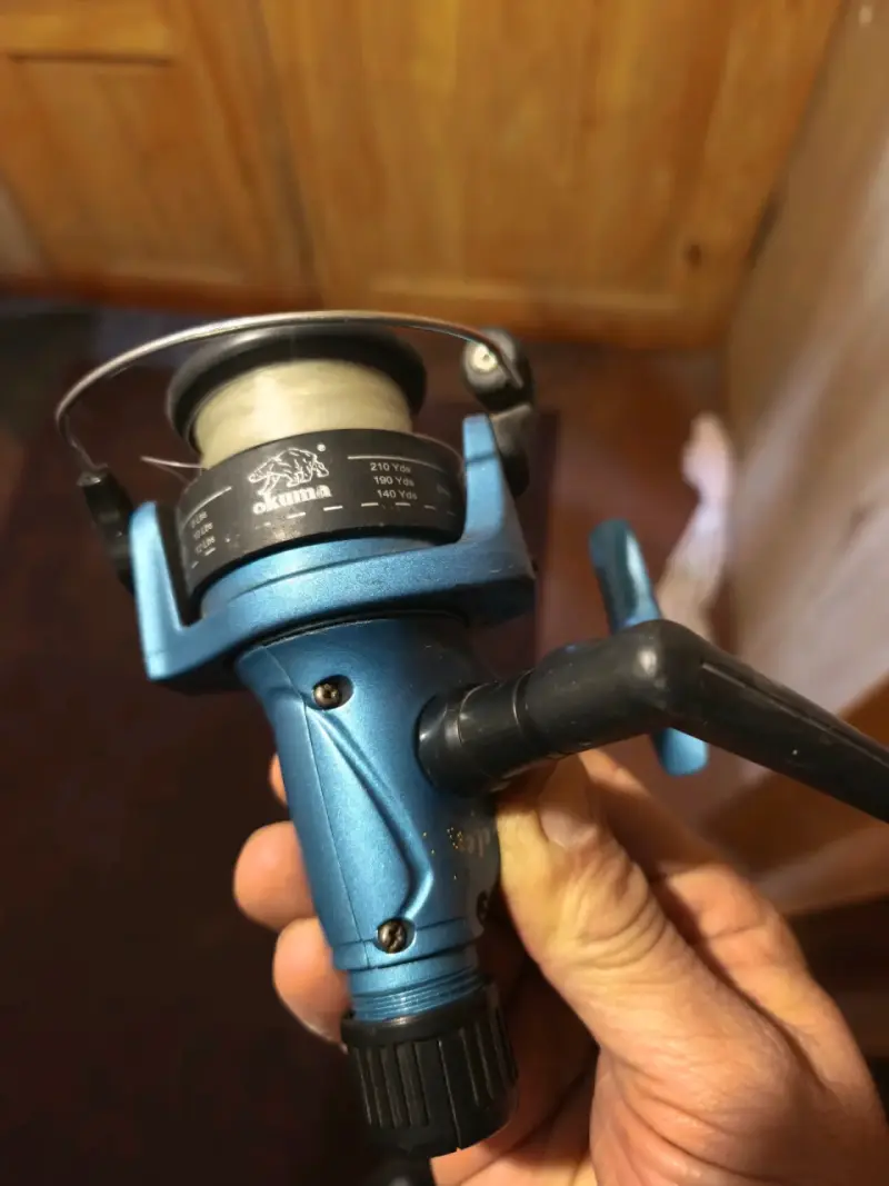 Carrete de pesca Okuma con línea - 2